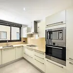 Samara Gym Jacuzzi Pools Apartment Marbella