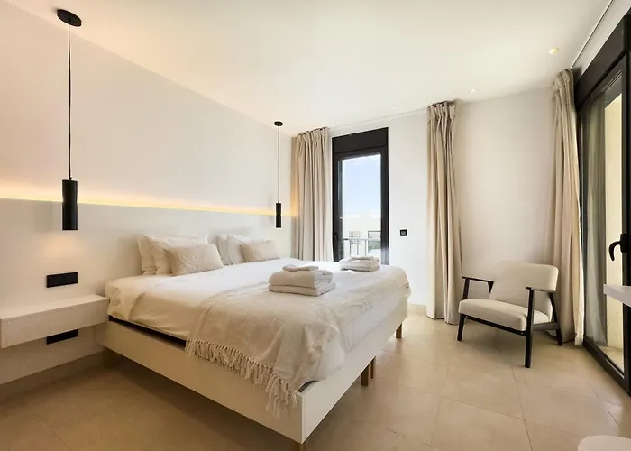 Samara Gym Jacuzzi Pools * Marbella