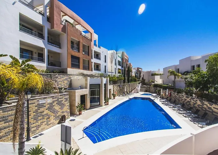 Samara Gym Jacuzzi Pools * Marbella