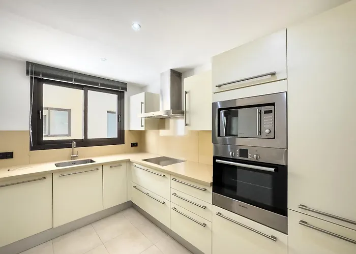 Samara Gym Jacuzzi Pools Apartament Marbella