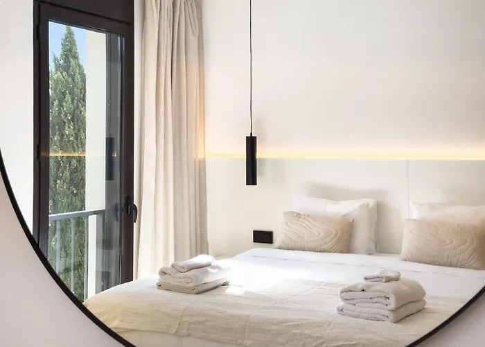 Samara Gym Jacuzzi Pools Marbella