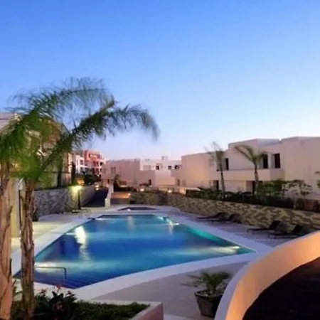 Samara Gym Jacuzzi Pools Daire