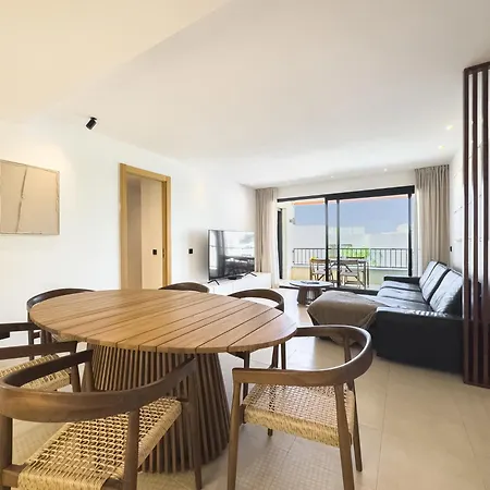 Samara Gym Jacuzzi Pools Daire Marbella