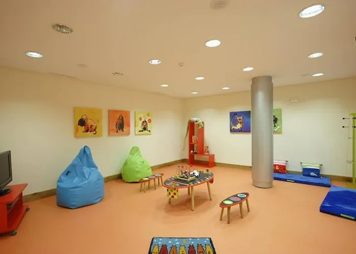 아파트 Samara Gym Jacuzzi Pools 마르베야